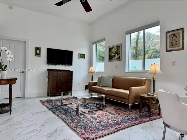 $699,000 | 7800 Collins Avenue, Unit 101, Miami Beach, FL 33141