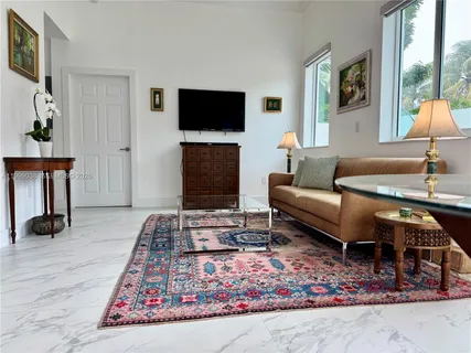 $699,000 | 7800 Collins Avenue, Unit 101, Miami Beach, FL 33141