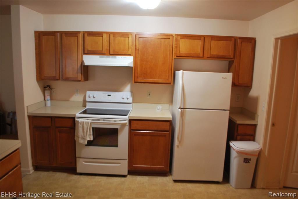 4086 Hampton Ridge Boulevard, Unit 52 Howell, MI 48843 - Photo 7 of 13
