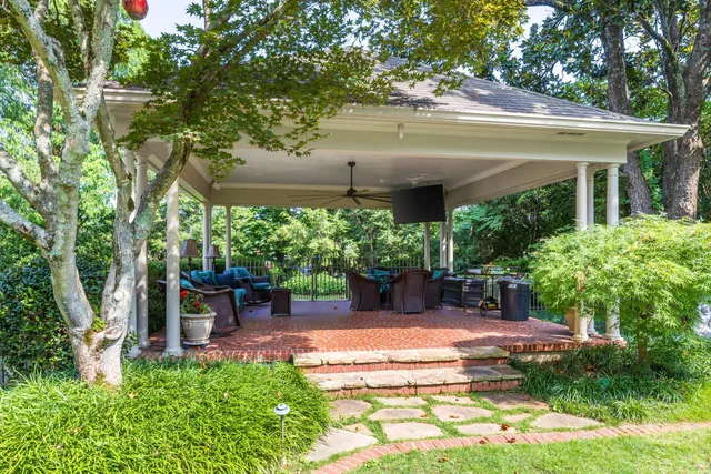 $1,449,000 | 2702 North Ocoee Street, Cleveland, TN 37312