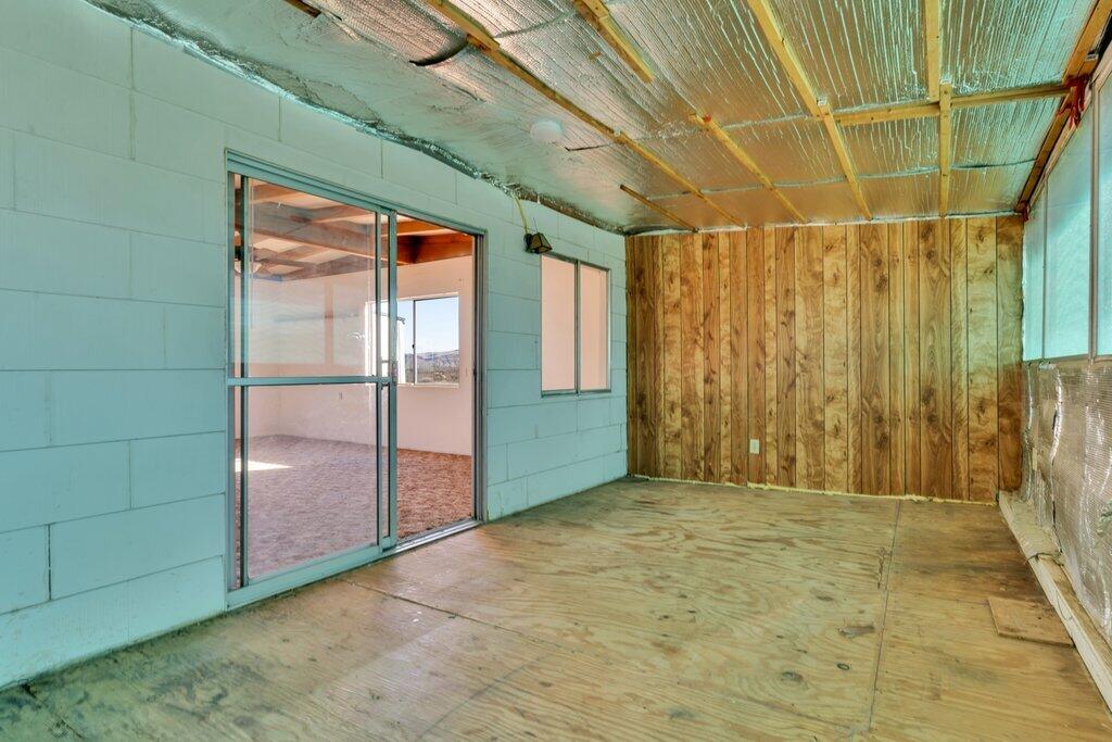 925 Inca Trail Yucca Valley, CA 92284 - Photo 29 of 31 a view of a room with a large window