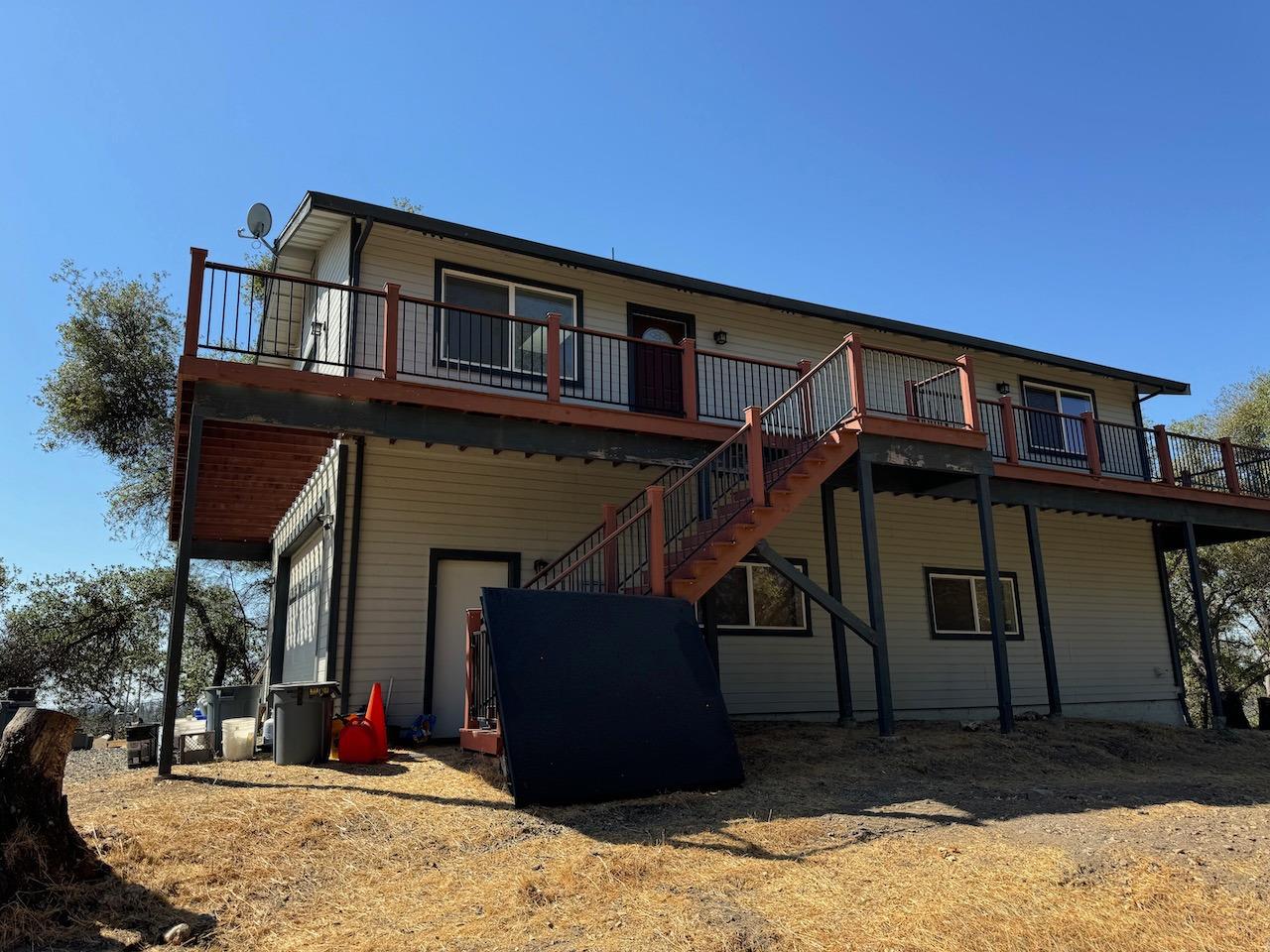 14950 Clinton Road Jackson, CA 95642 - Photo 5 of 50 front view of a house with a yard