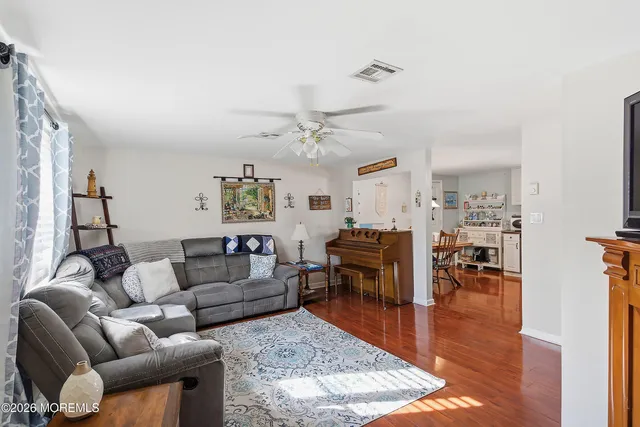 $394,900 | 912 Sarasota Drive, Forked River, NJ 08731