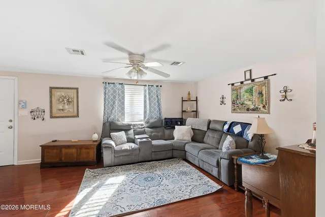 $394,900 | 912 Sarasota Drive, Forked River, NJ 08731