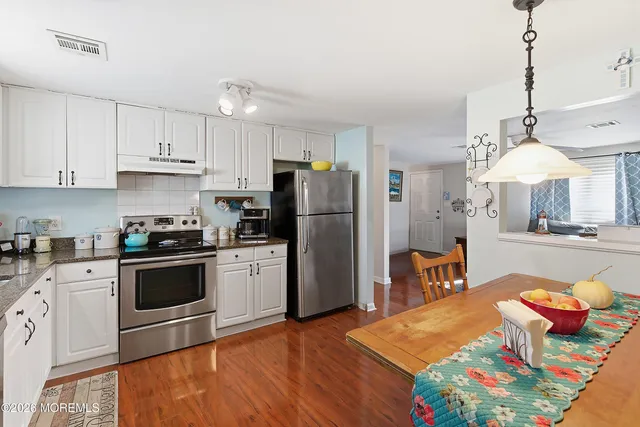 $394,900 | 912 Sarasota Drive, Forked River, NJ 08731