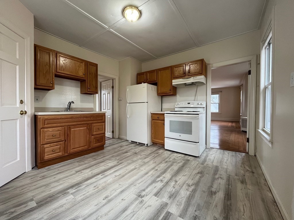 257 Ashley Street West Springfield, MA 01089 - Photo 13 of 32 Gallery Image 13