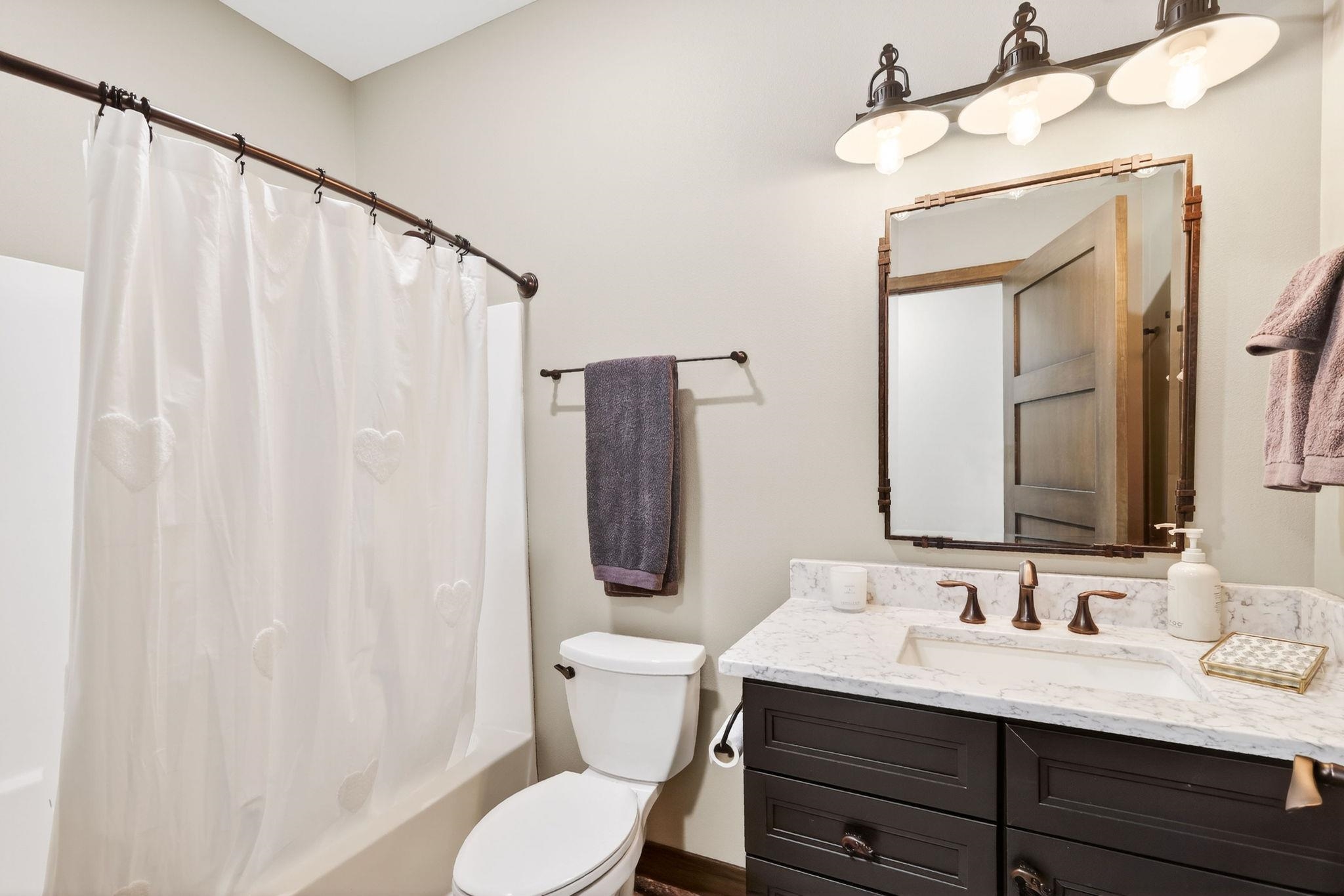 2830 Tomahawk Court Middleton, WI 53562 - Photo 20 of 53