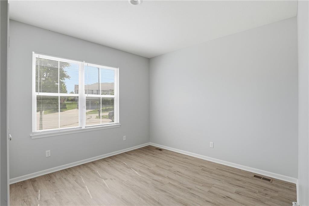 21709 North Ridge Peculiar, MO 64078 - Photo 21 of 60
