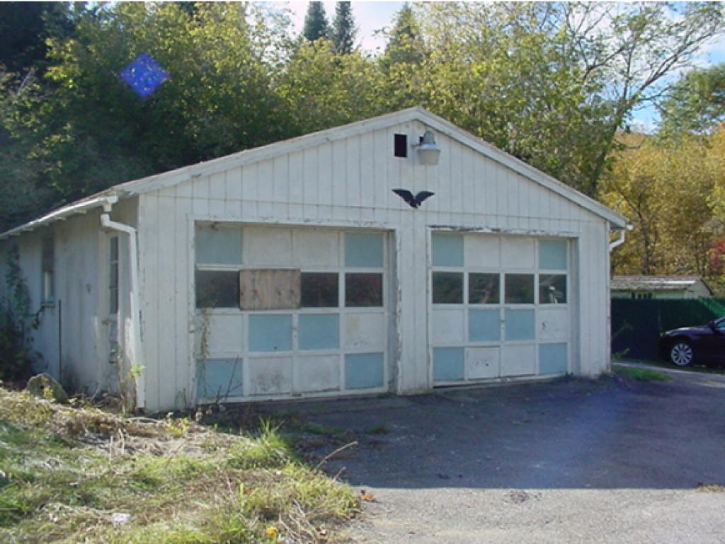 242 Dean Road Pownal, VT 05261 - Photo 4 of 27