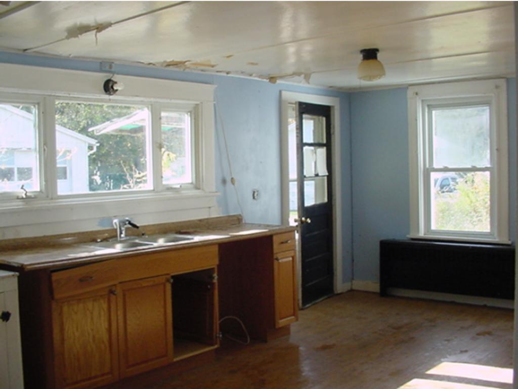 242 Dean Road Pownal, VT 05261 - Photo 7 of 27