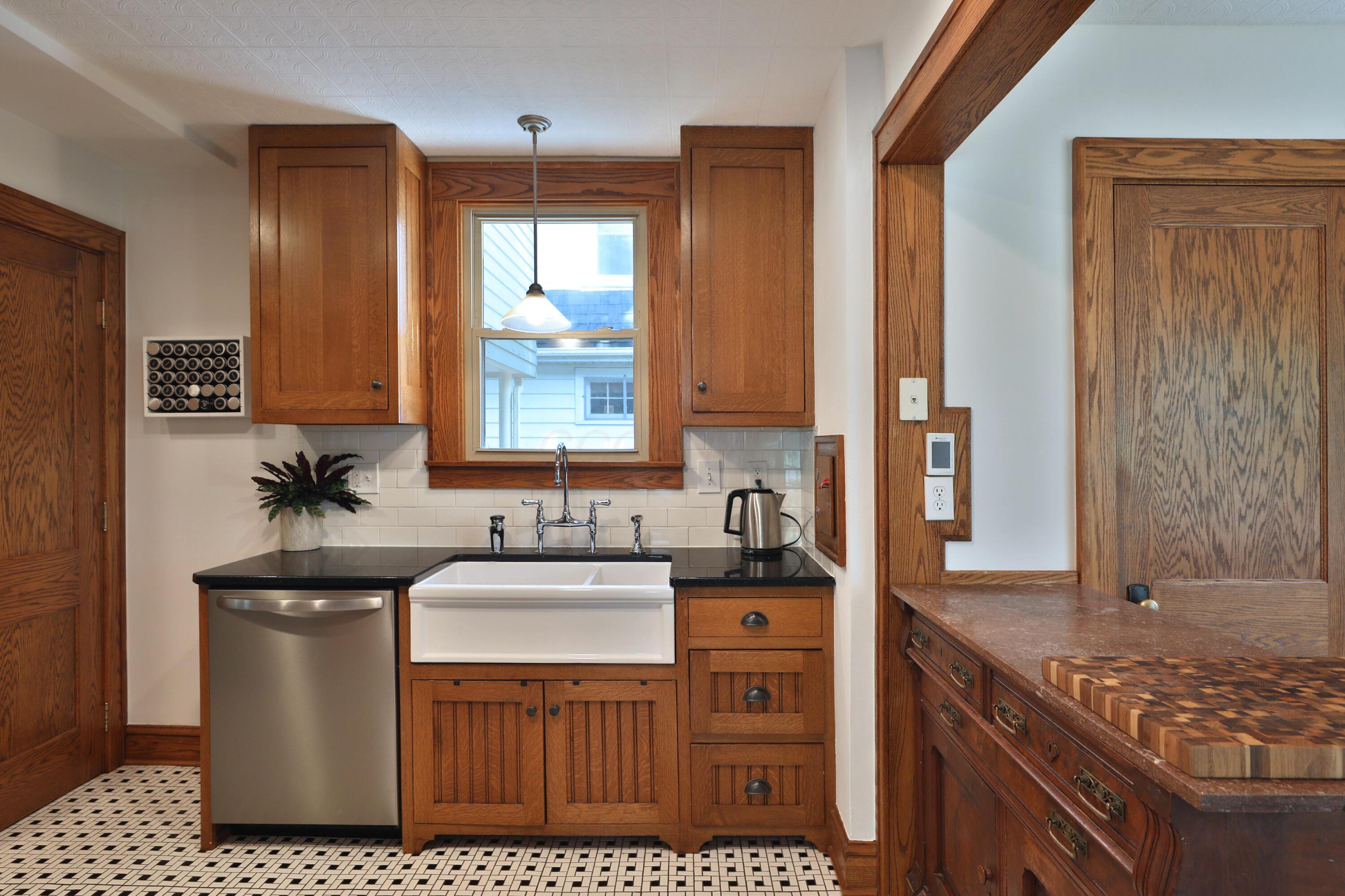 203 Winthrop Road Columbus, OH 43214 - Photo 15 of 60 103-Winthrop-20