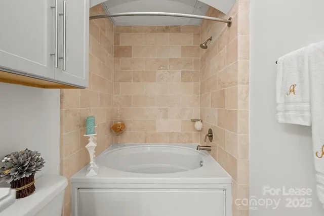 $3,315 | 125 West Tremont Avenue, Unit B2F, Charlotte, NC 28203