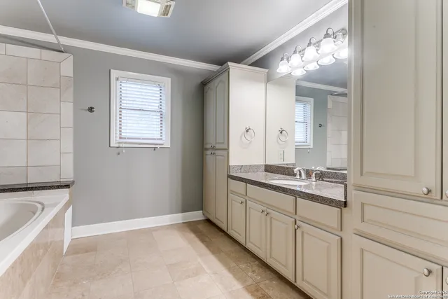 $5,750 | 307 Ridgemont Avenue, Terrell Hills, TX 78209