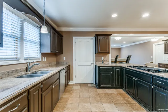 $5,750 | 307 Ridgemont Avenue, Terrell Hills, TX 78209