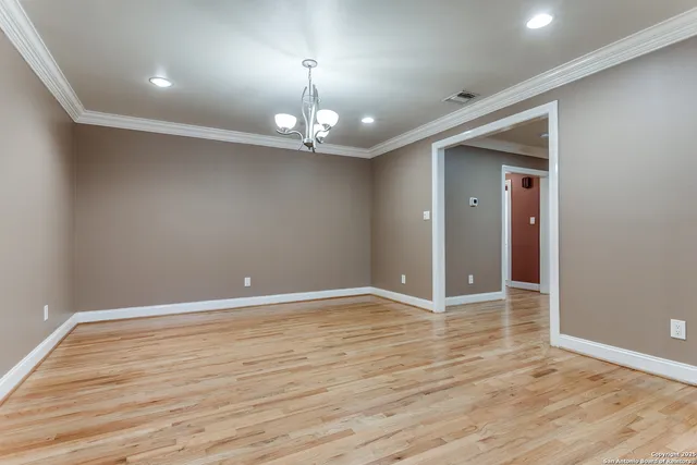 $5,750 | 307 Ridgemont Avenue, Terrell Hills, TX 78209