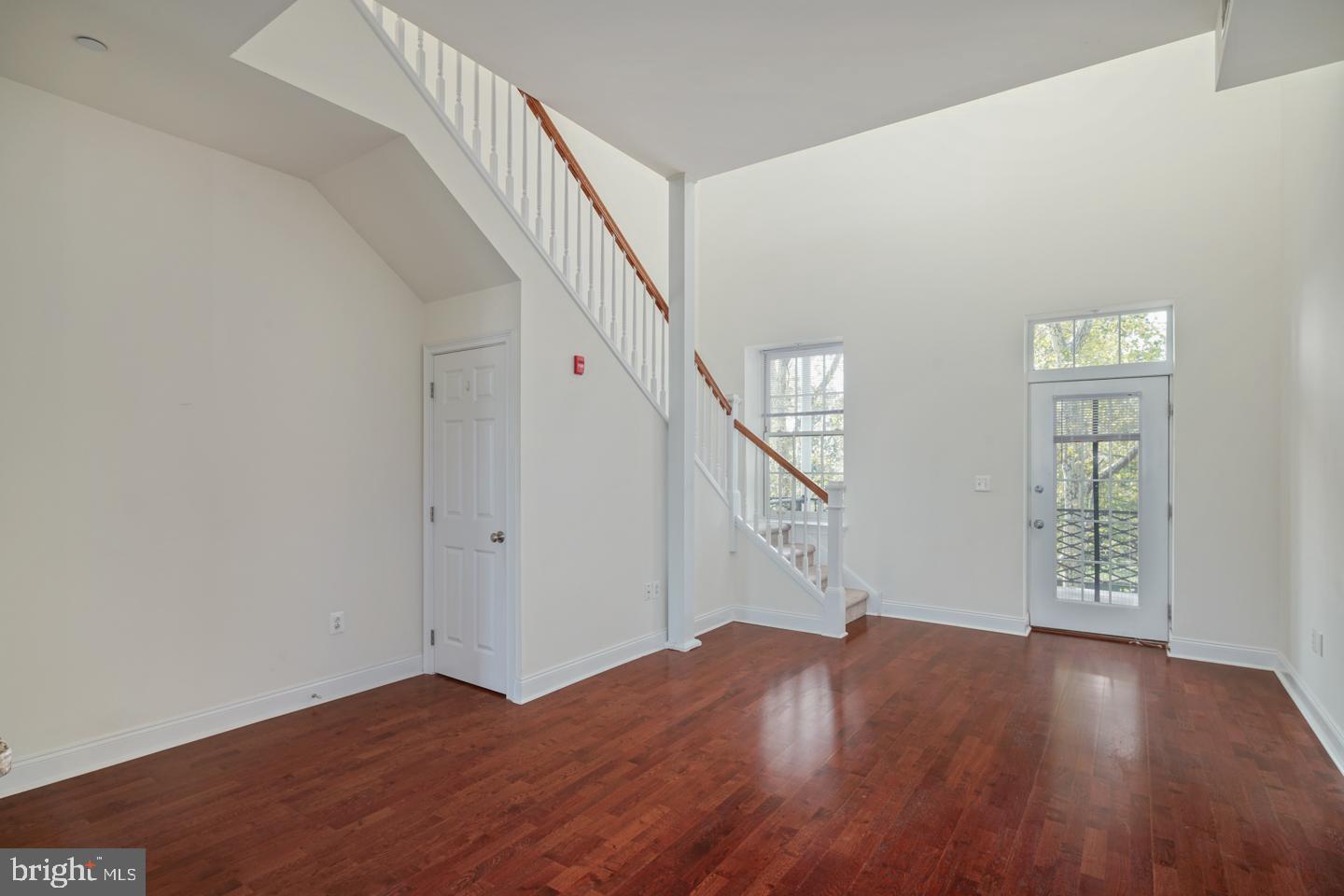 1 Academy Circle, Unit 319 Philadelphia, PA 19146 - Photo 4 of 20 Walk in to this open floor plan.