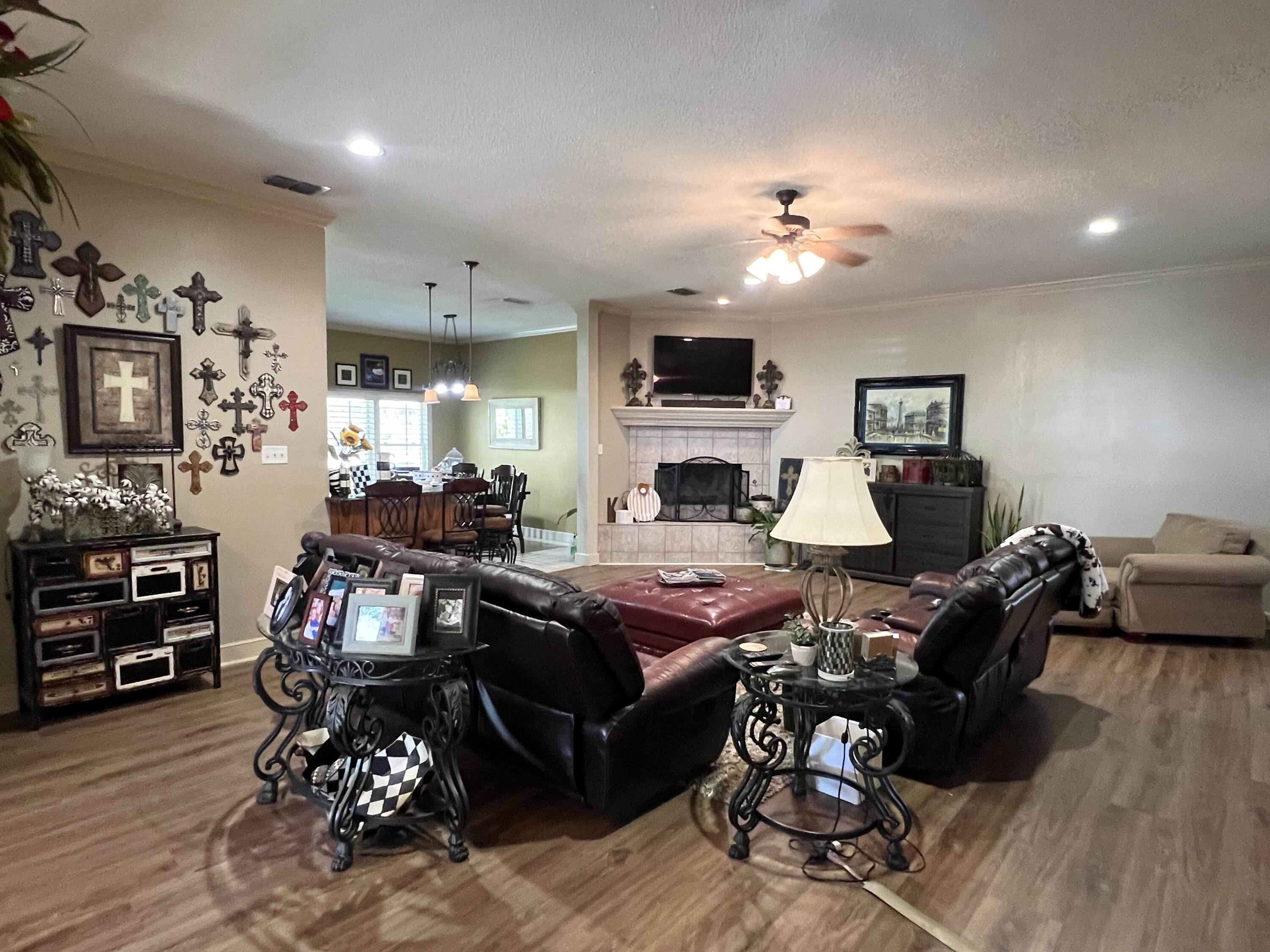 4409 108th Street Lubbock, TX 79424 - Photo 5 of 32 IMG_0881