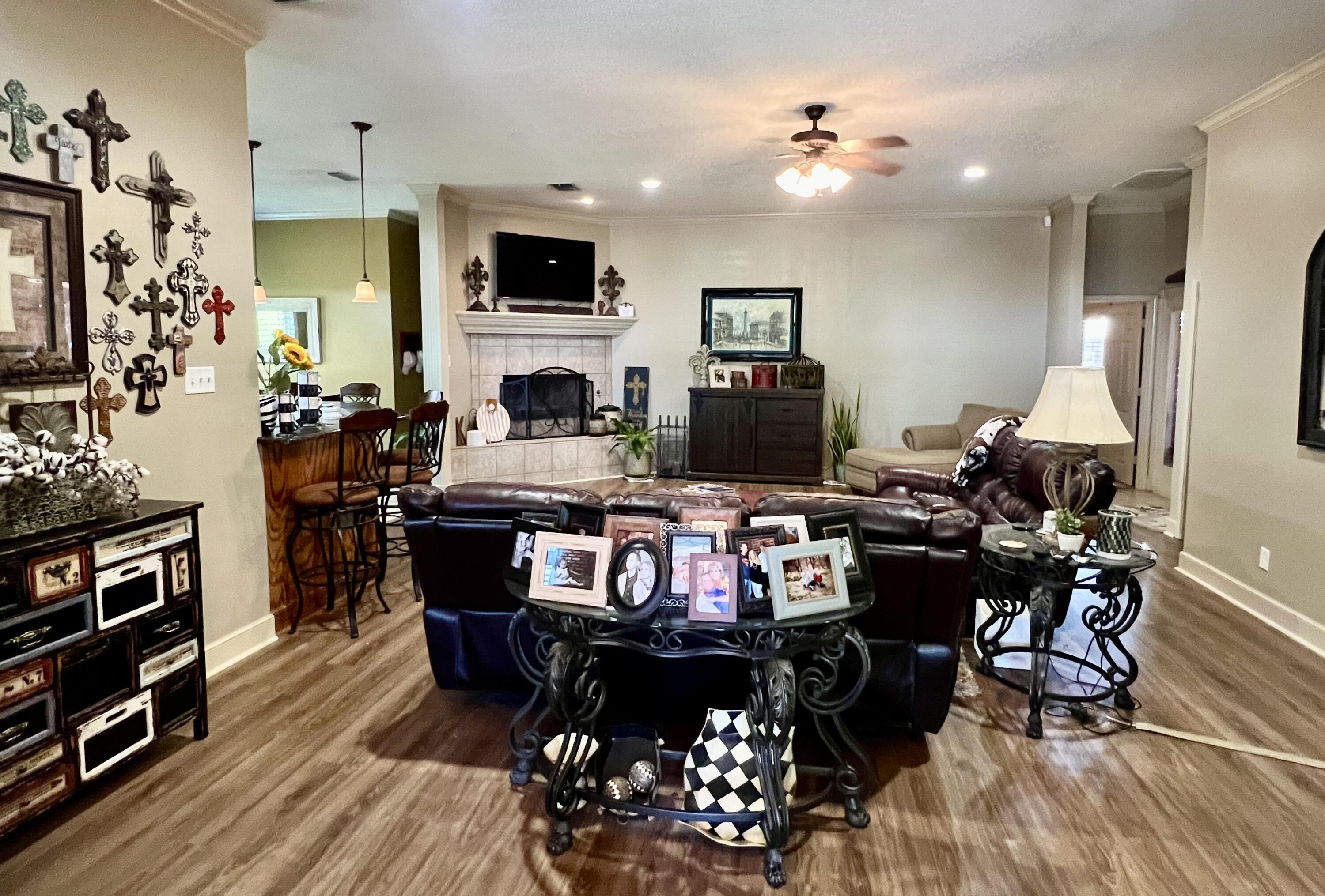 4409 108th Street Lubbock, TX 79424 - Photo 6 of 32 IMG_0880