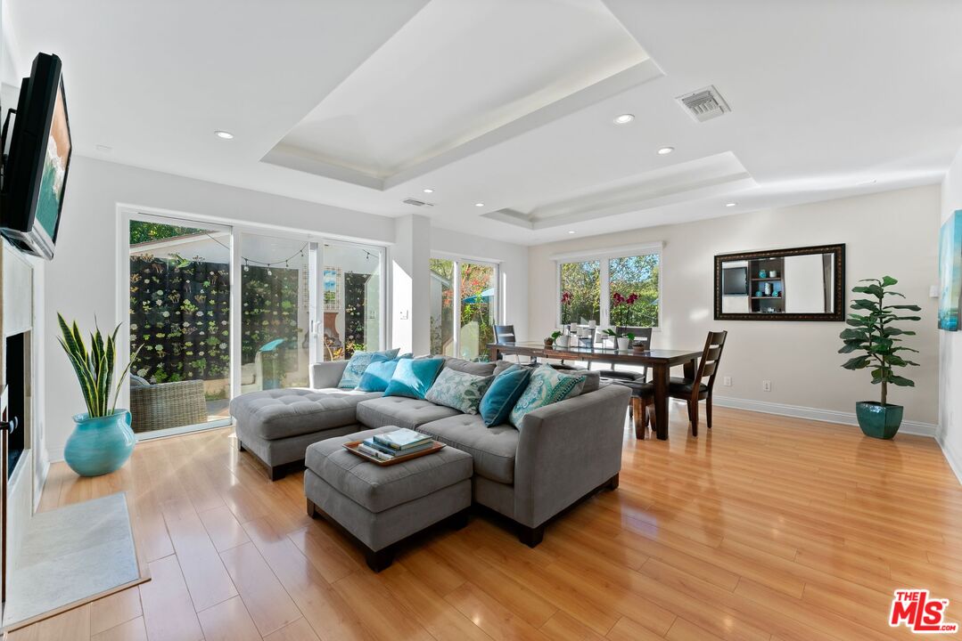 3251 Stewart Avenue Los Angeles, CA 90066 - Photo 1 of 22