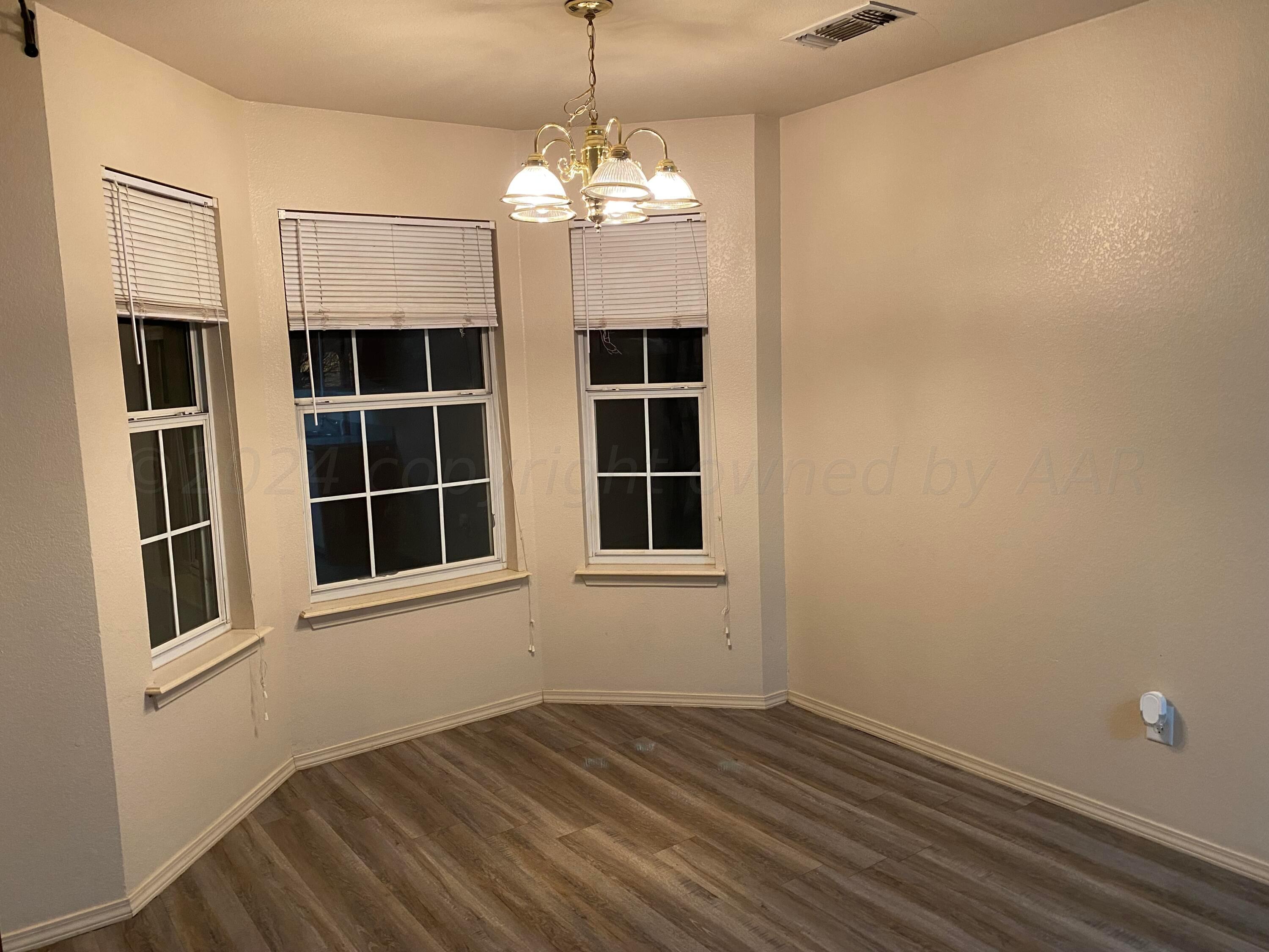 1000 Rushmore Drive Amarillo, TX 79110 - Photo 3 of 10 IMG_3919