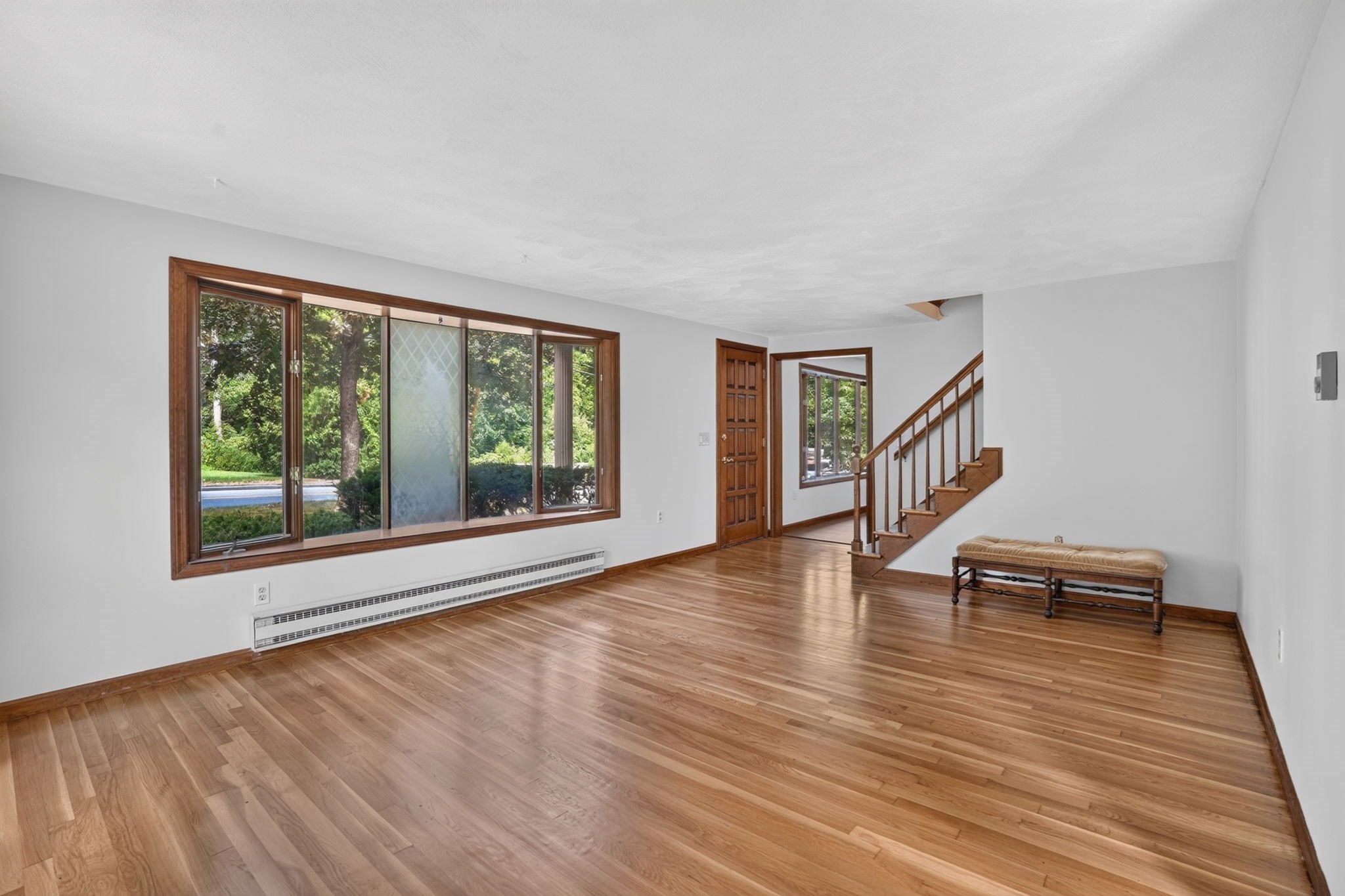 375 Kendall Road Tewksbury, MA 01876 - Photo 3 of 35 Gallery Image 3
