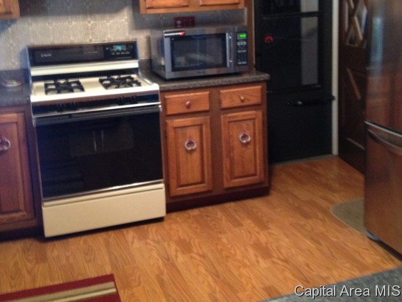 4084 E Street Springfield, IL 62707 - Photo 5 of 12