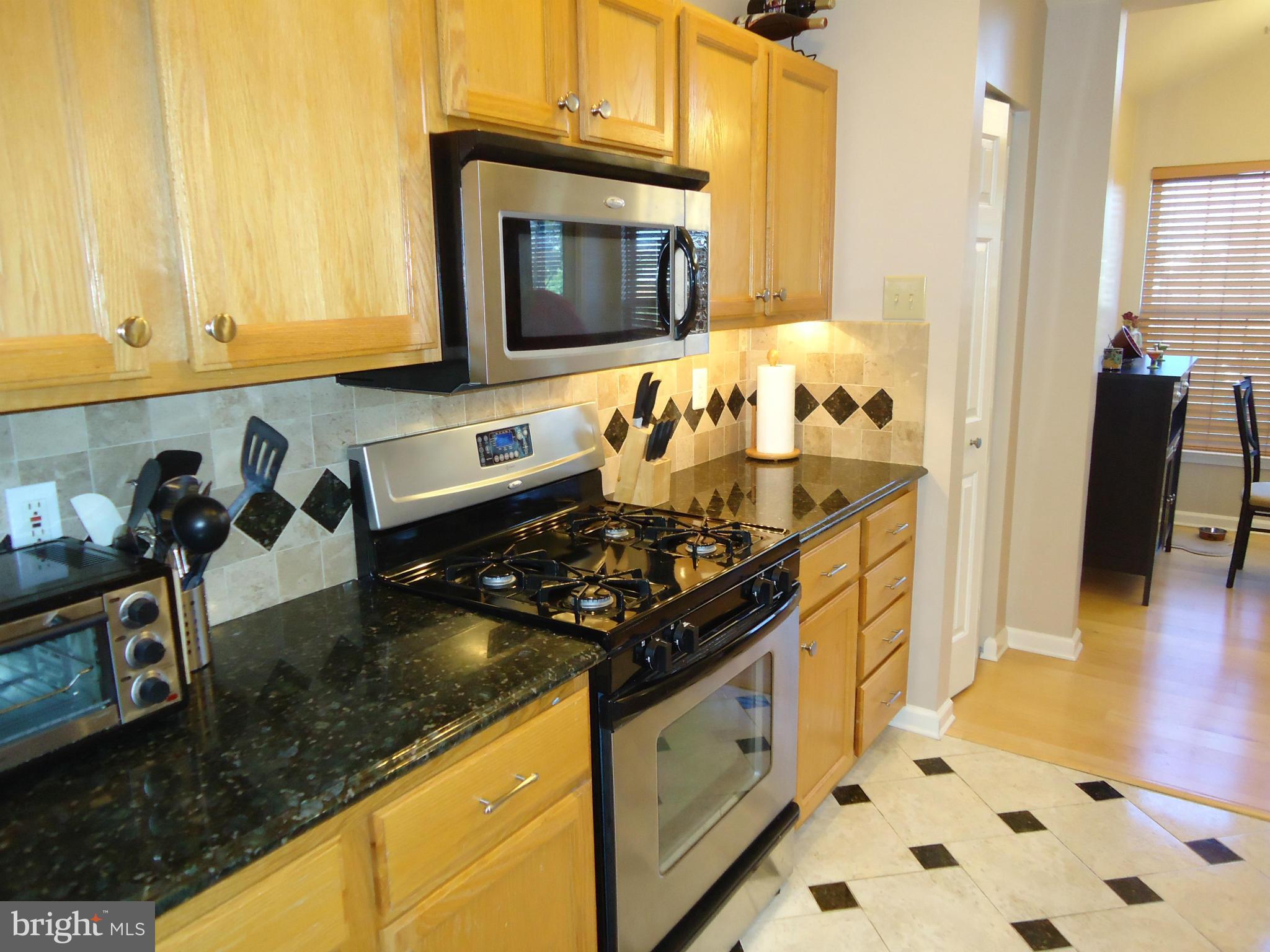 10109 Ridge Manor Terrace, Unit 4000K Damascus, MD 20872 - Photo 11 of 23 Kitchen