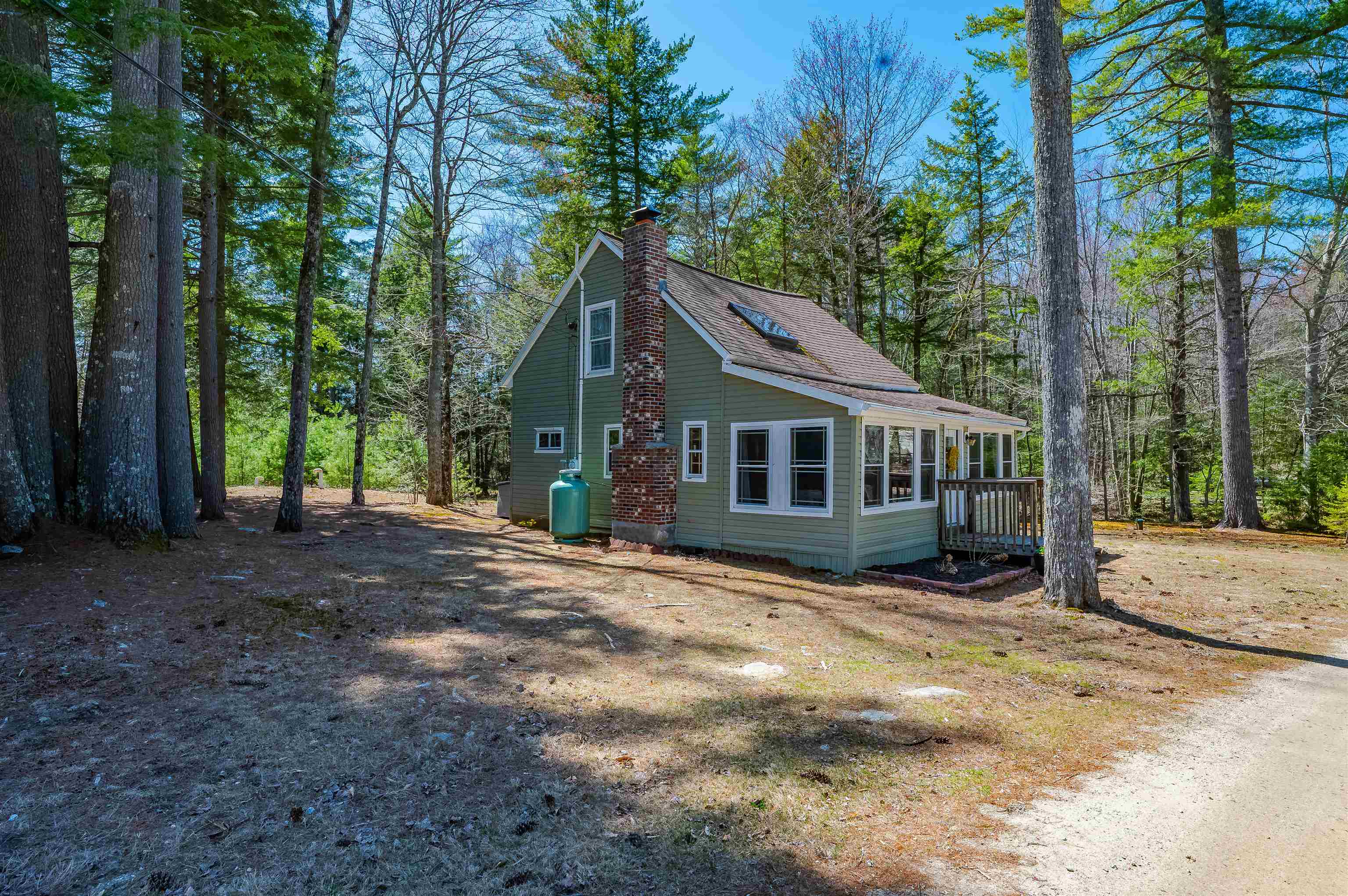 132 Chestnut Pond Road Epsom, NH 03234 - Photo 4 of 51