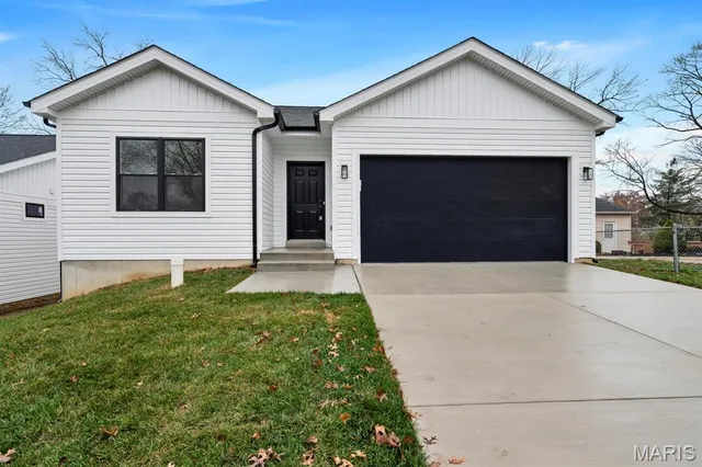 $449,900 | 453 Rosedale Terrace, Ballwin, MO 63021