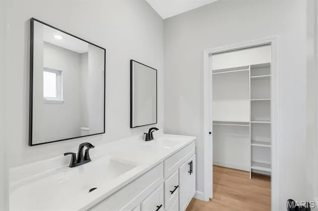 $449,900 | 453 Rosedale Terrace, Ballwin, MO 63021