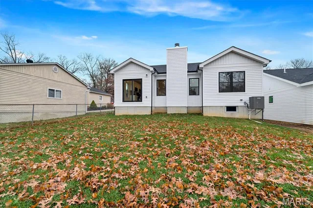 $449,900 | 453 Rosedale Terrace, Ballwin, MO 63021