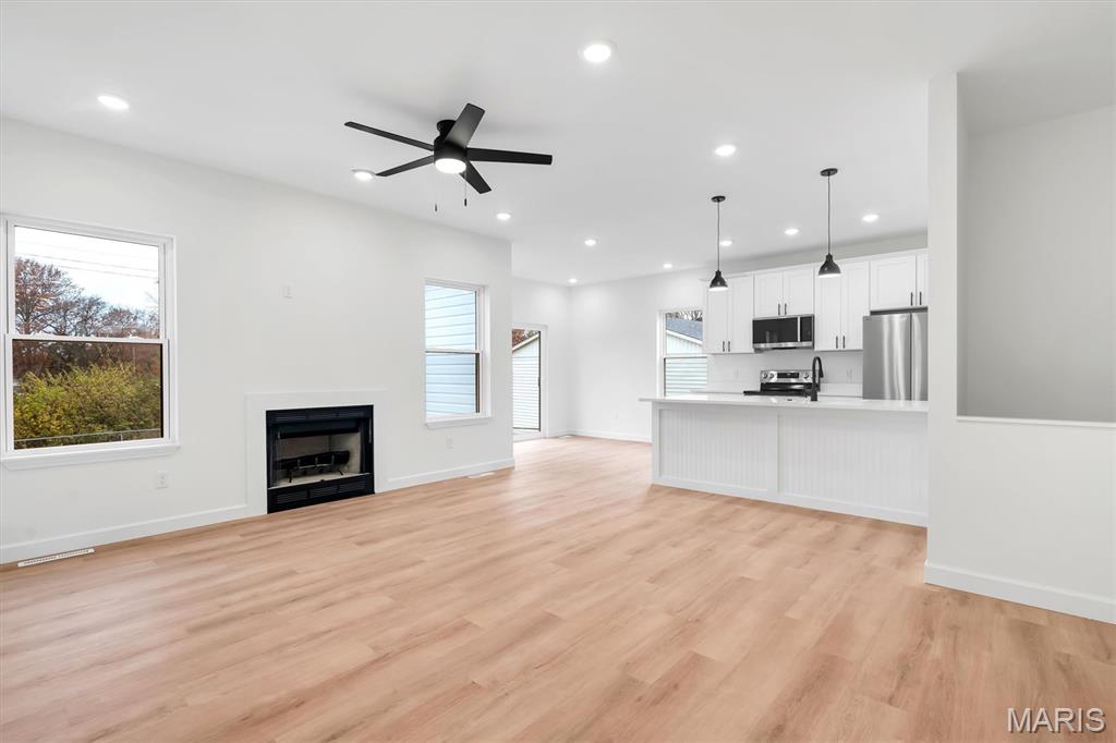 453 Rosedale Terrace Ballwin, MO 63021 - Photo 3 of 29