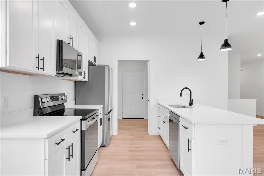 453 Rosedale Terrace Ballwin, MO 63021 - Photo 8 of 29