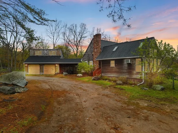 $1,100,000 | 1080 Locust Street, Raynham, MA 02767