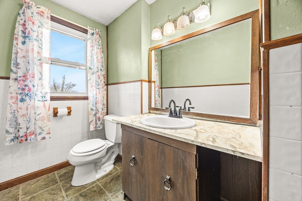 1080 Locust Street Raynham, MA 02767 - Photo 22 of 34