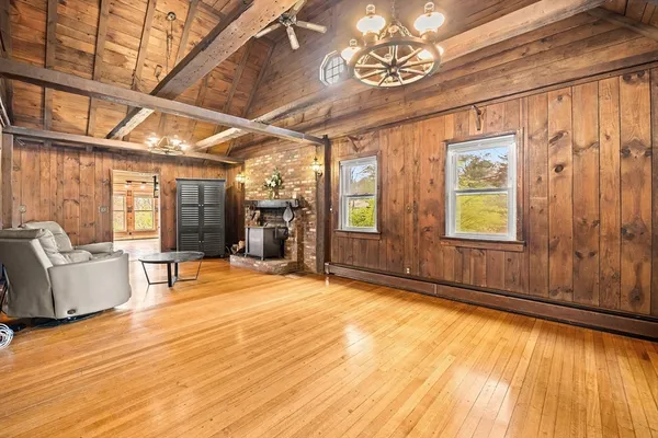 $1,100,000 | 1080 Locust Street, Raynham, MA 02767