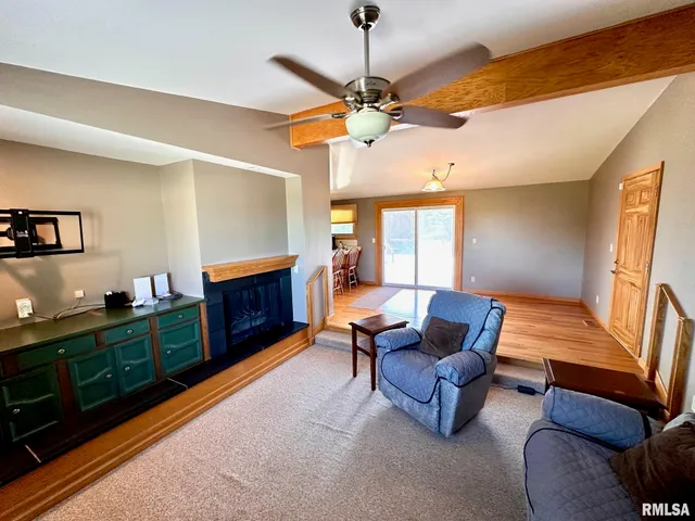 $525,000 | 1889 St Pauls Church Road, Chapin, IL 62628