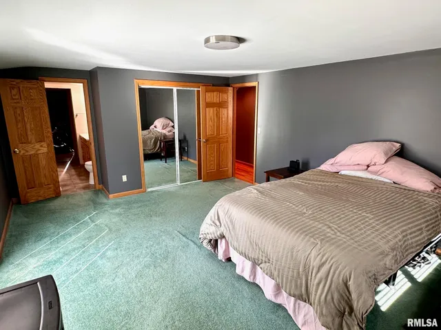 $525,000 | 1889 St Pauls Church Road, Chapin, IL 62628