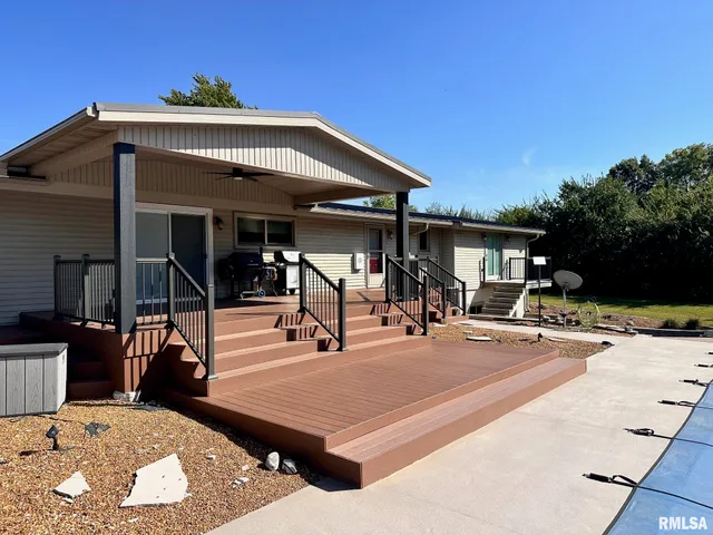 $525,000 | 1889 St Pauls Church Road, Chapin, IL 62628