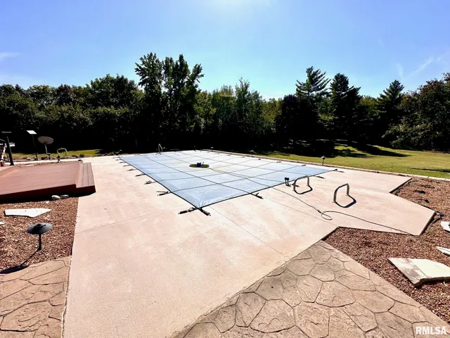 $525,000 | 1889 St Pauls Church Road, Chapin, IL 62628