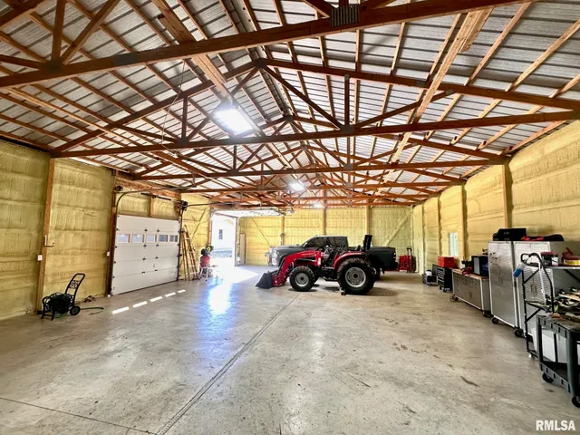 $525,000 | 1889 St Pauls Church Road, Chapin, IL 62628