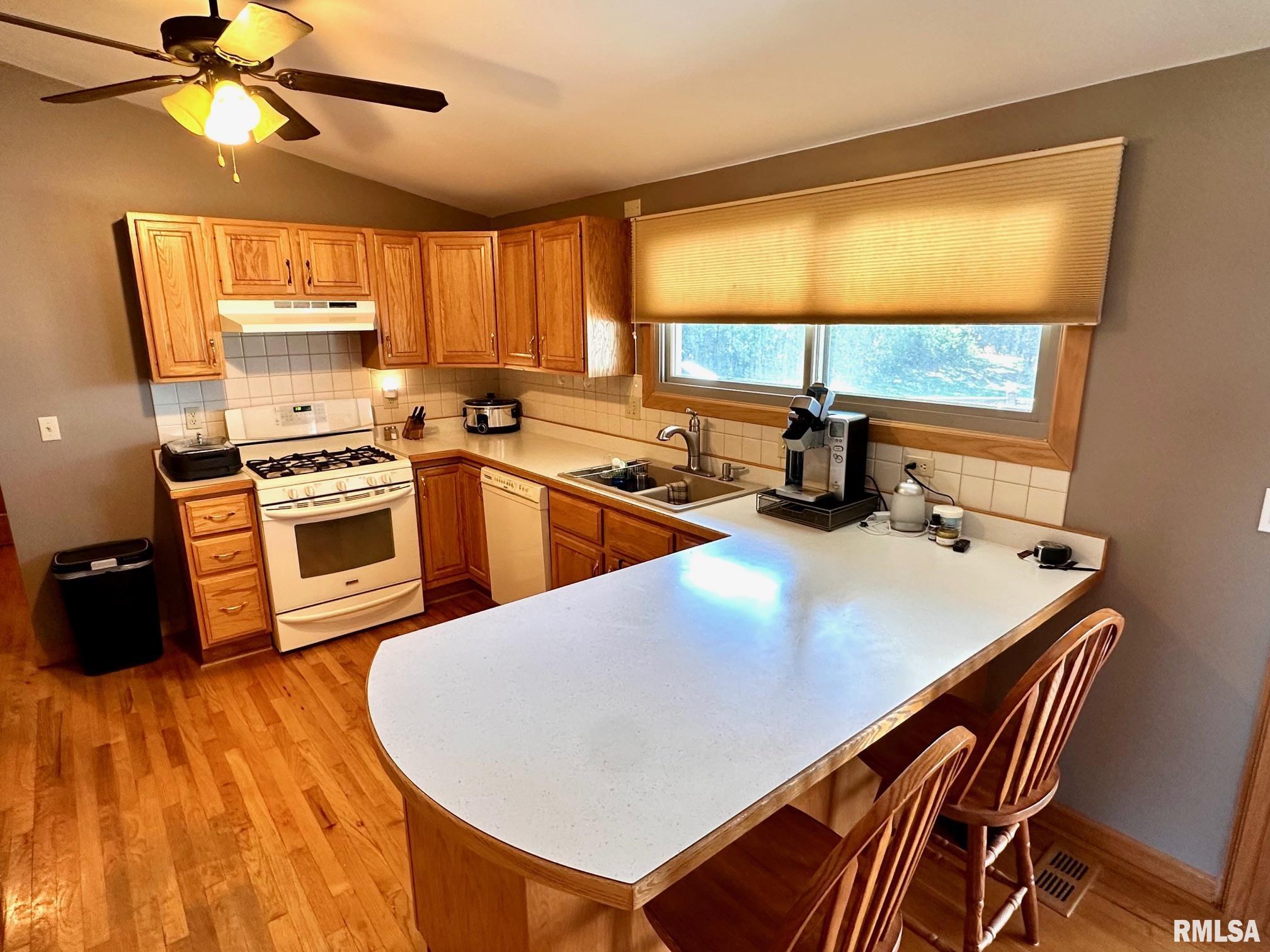 1889 St Pauls Church Road Chapin, IL 62628 - Photo 7 of 44