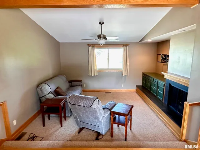 $525,000 | 1889 St Pauls Church Road, Chapin, IL 62628