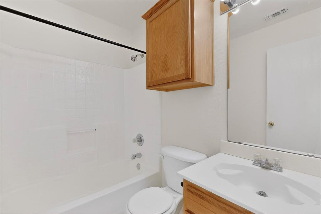 1025 Caleb Street Burleson, TX 76028 - Photo 26 of 38