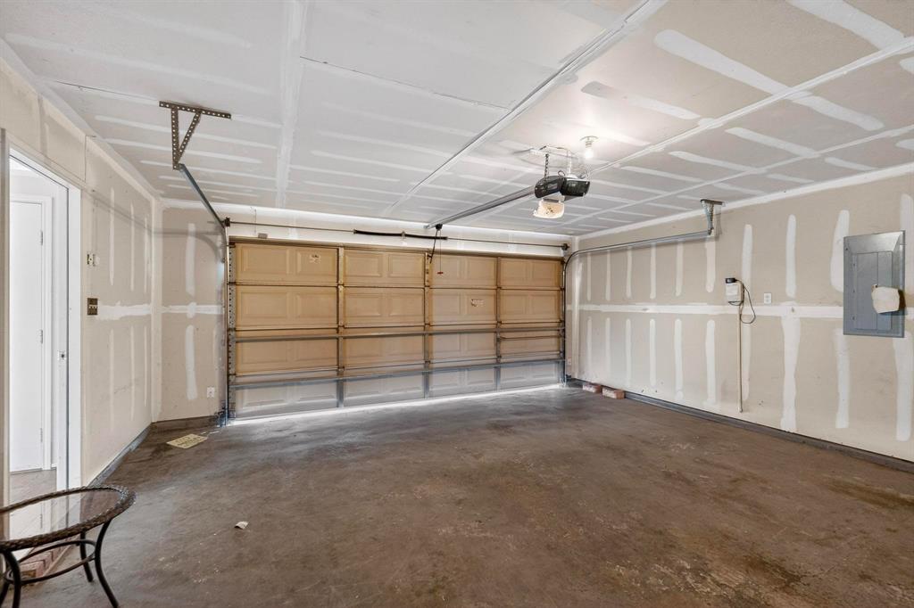 1025 Caleb Street Burleson, TX 76028 - Photo 37 of 38