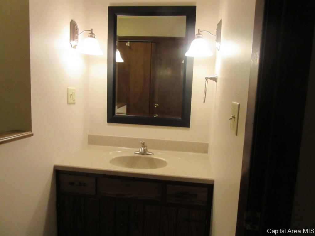 7212 Ramblewood Drive Rochester, IL 62563 - Photo 12 of 16 Gallery Image 12