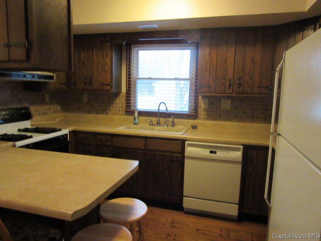 7212 Ramblewood Drive Rochester, IL 62563 - Photo 4 of 16 Gallery Image 4