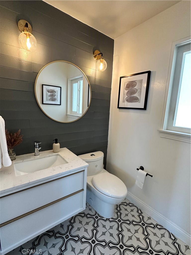 30902 Rue De La Pierre Rancho Palos Verdes, CA 90275 - Photo 35 of 66 Powder room at top floor