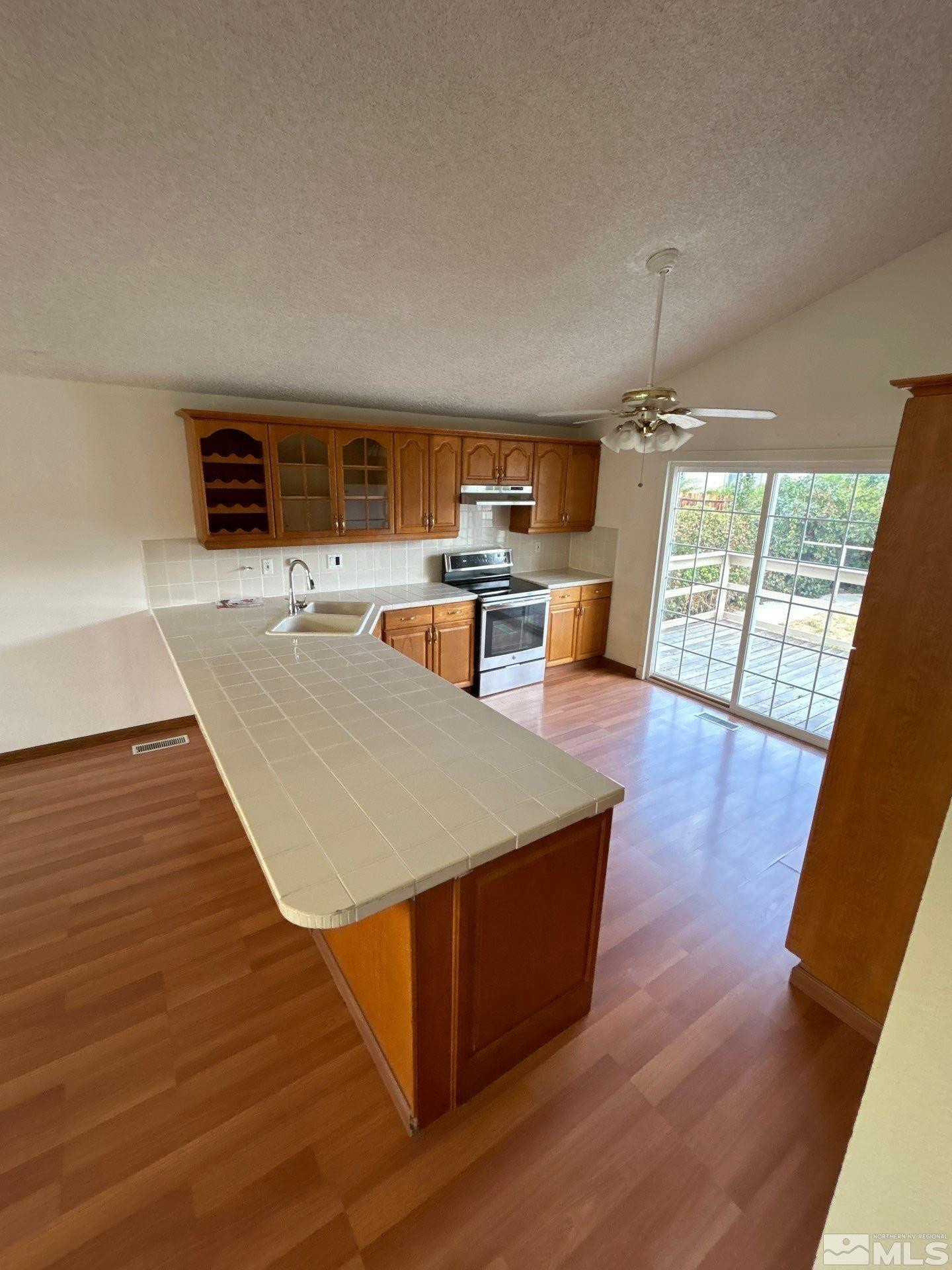 306 East Quail Street Sparks, NV 89431 - Photo 9 of 34 Photo 9