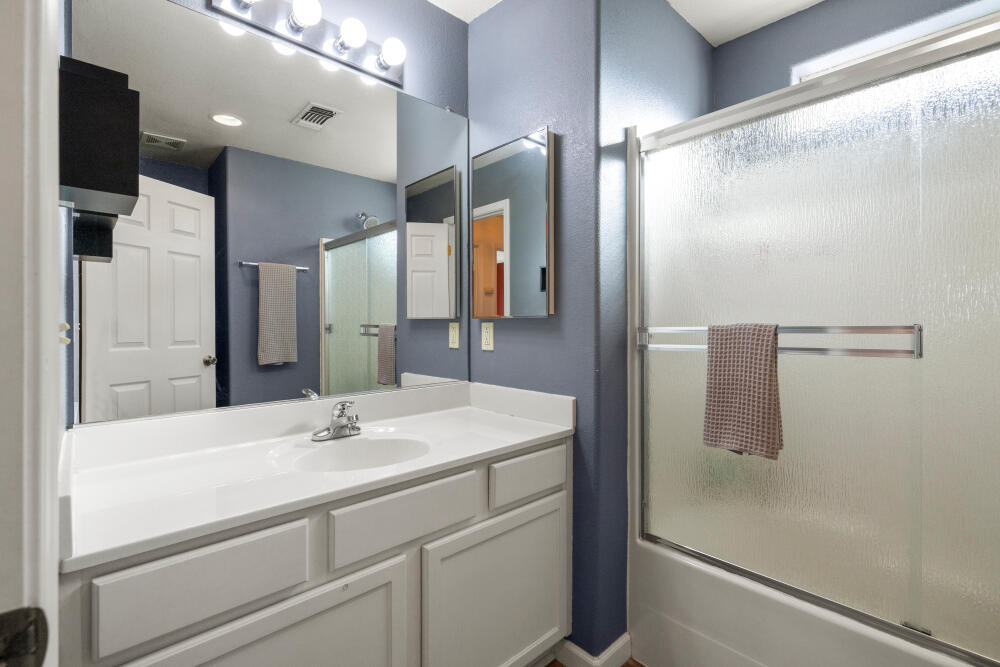 7229 Ruth Drive Klamath Falls, OR 97603 - Photo 33 of 47 7229RuthDr-43